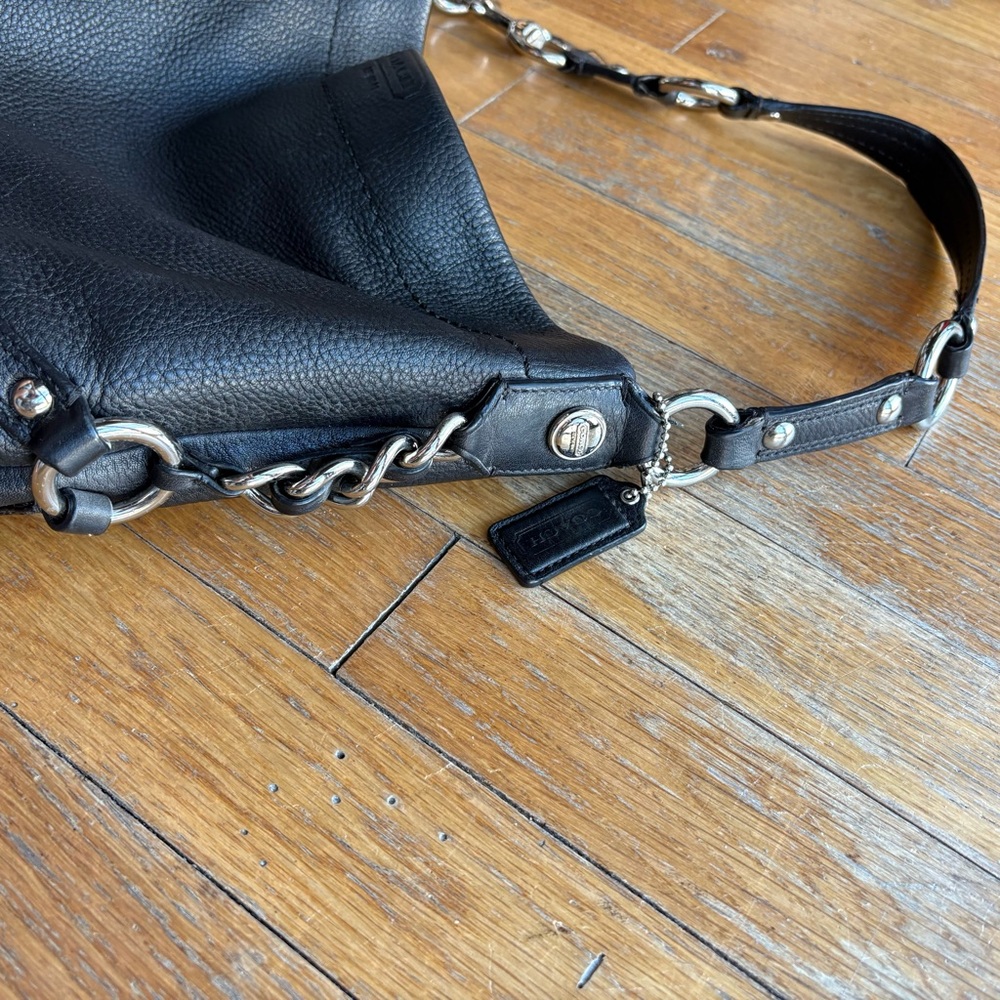 Coach Carly Hobo Bag Black and Nickel - Picture 3 of 7